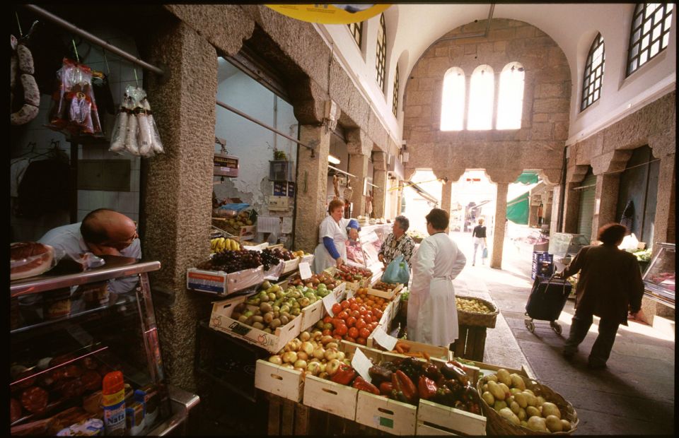 Santiago: Food Walking Tour With Tasting of Local Products - Tasting Experience