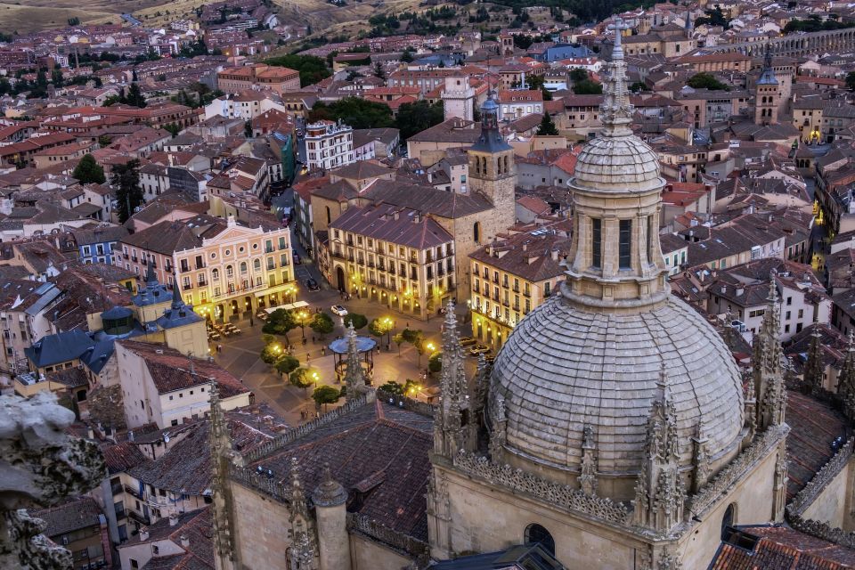 Segovia: Cathedral Tower Guided Tour - Guided Tour Experience