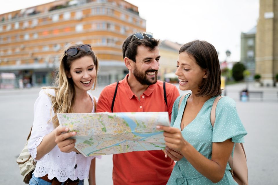 Self-Guided Tour Discover Londons History and Attractions - Discovering Borough Markets Delights