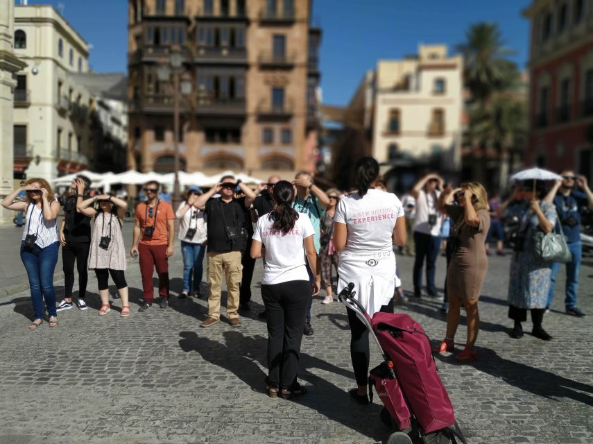 Seville: Guided City Walking Tour With 3D Contents - Tour Features