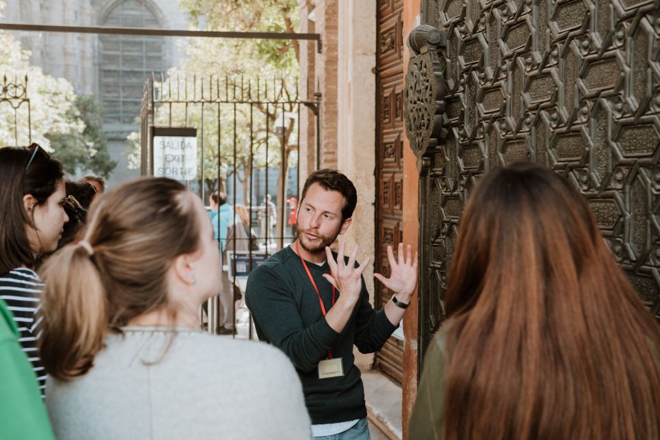 Seville: Guided Walking Tour With Optional Breakfast - Tour Features