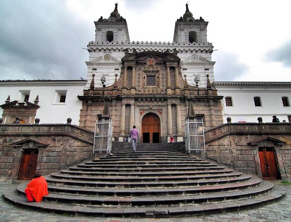 Shared Tour of the Historic Center of Quito in Small Groups - Accessibility and Participation