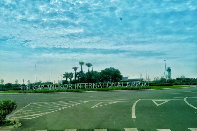 Siem Reap Airport (SAI) Sharing or Private Pickup and Transfers - Advantages of Shared vs. Private Transfers