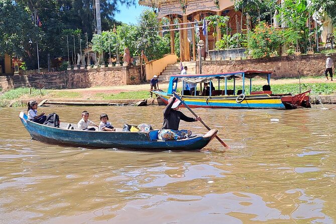 Siem Reap: Kompong Pluk Tonle Sap , Floating Village Tour Cruise - Accessibility Features