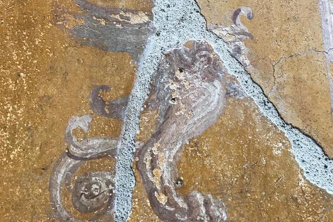 Skip-The-Line Ancient Pompeii Archaeological Site Small Group Tour - Priority Access and Convenience