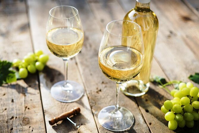 Small Group Argentinian Wines and Malbec Tasting & Urban Art Tour - Showcasing Urban Art