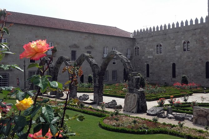Small-Group Braga Half-Day Tour With Bom Jesus - Experiencing Bom Jesus Do Monte