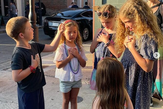 Spooky Tour Kid-Friendly Ghost Hunt in New Orleans - Meeting and End Points