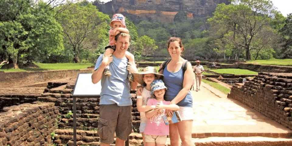 Sri Lankas Ancient Wonders: Sigiriya Rock and Polonnaruwa - Highlights and Sites