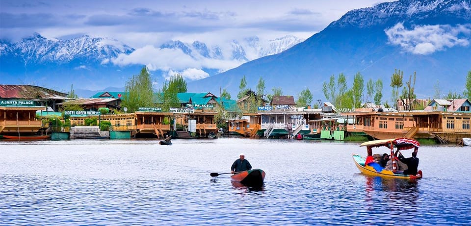 Srinagar: Private Day Tour With Shikara Ride at Dal Lake - Cultural and Scenic Experiences