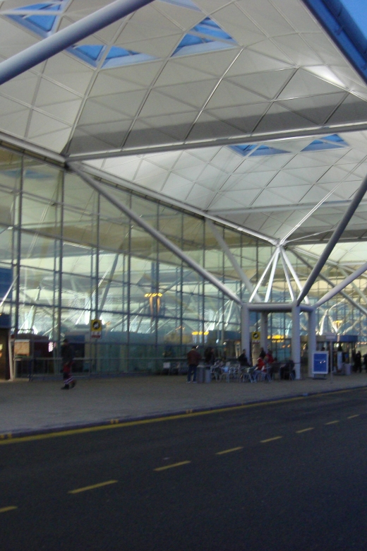 Stansted Airport From/To Central London - Private Transfer - Driver Qualifications and Support