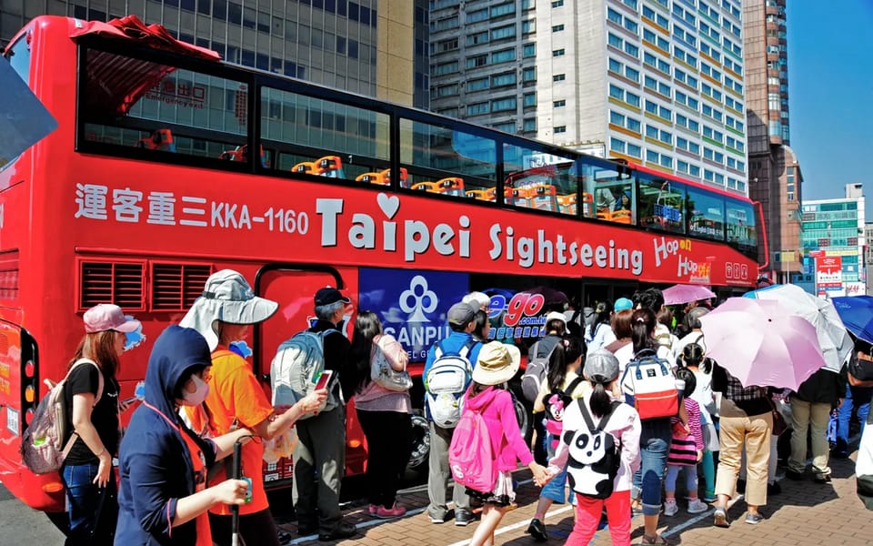 Taipei: Hop-On Hop-Off Sightseeing Bus With Audio Guide - Route and Accessibility