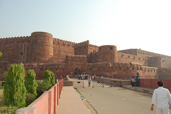 Taj Mahal Sunrise and Agra Overnight Tour From Pune With Flights - Day 2 Activities