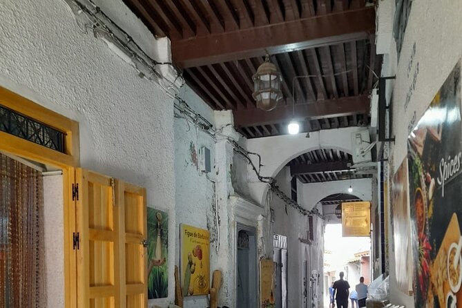 Tangier Private Walking Tour (Includes Tea & Moroccan Sweet) - Meeting and Ending Points