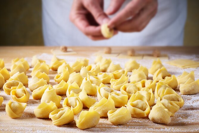 Taste Bologna Food Walking Tour - Neptune Square Highlights
