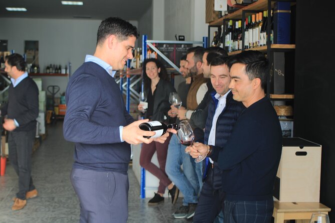 Tasting the Best Wines of the Region With a Sommelier in Braga - Sommeliers Expertise and Friendliness