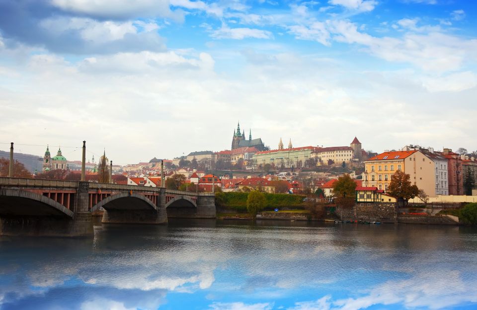 The Historical Prague With Tasting Food and Wine - Visiting Historical Landmarks