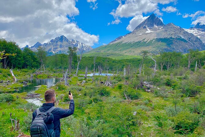 Tour Laguna Esmeralda in Summer in Ushuaia - Activity Inclusion Details