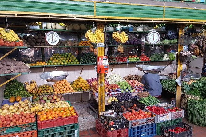 Tour Medellin Market - Interacting With Vendors