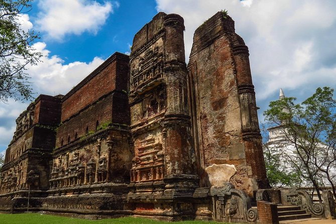 Tour Packages in Sri Lanka - Most Popular Round Tour - All in One Tour - Historical Sites