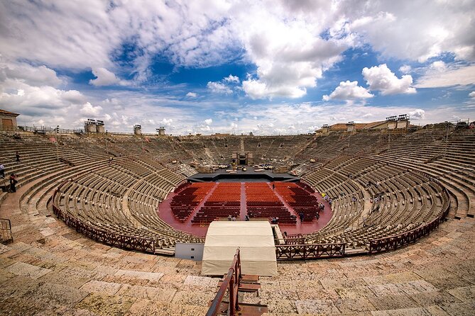Tour to the Arena Di Verona at the Gladiators Time - Experiencing the Arenas Architectural Grandeur