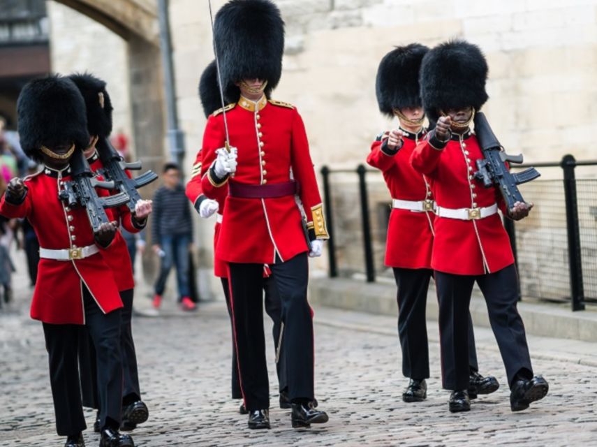 Tower of London: Opening Ceremony, Crown Jewels & Beefeaters - Exploring the Crown Jewels