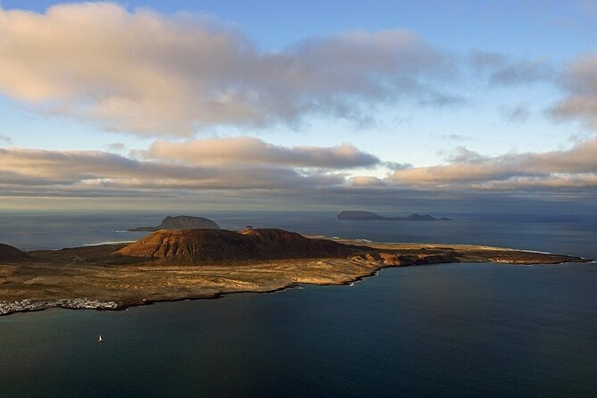 Traditional Canarian Street Market and Marine Reserve of La Graciosa - Pickup and Transportation