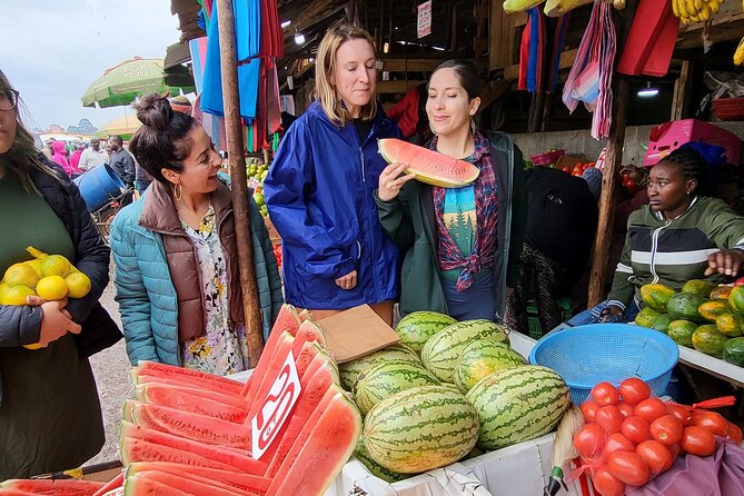 Traditional Kenyan Cooking Class & Local Market Tour - Local Farmers Market Tour