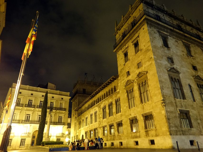 Valencia: Legends and Secrets Moonlight Walking Tour - Experience Highlights