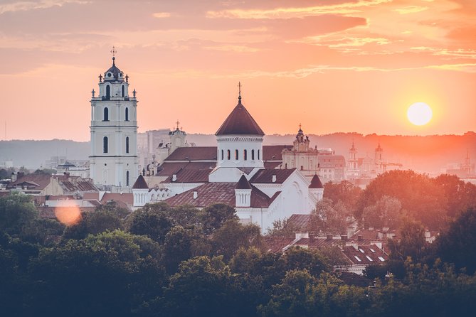 Vilnius Private Walking Tour Review - Itinerary and Meeting Details