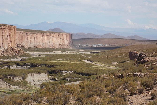 Visit to the Communities in the Salinas Grandes - Cave Paintings Discovery