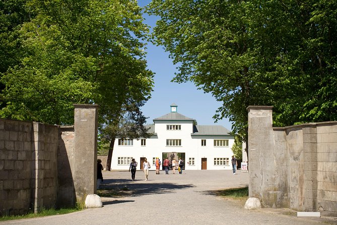 Warnemuende Shore Excursion: Private Sachsenhausen Memorial and Berlin Tour - What to Expect During the Tour