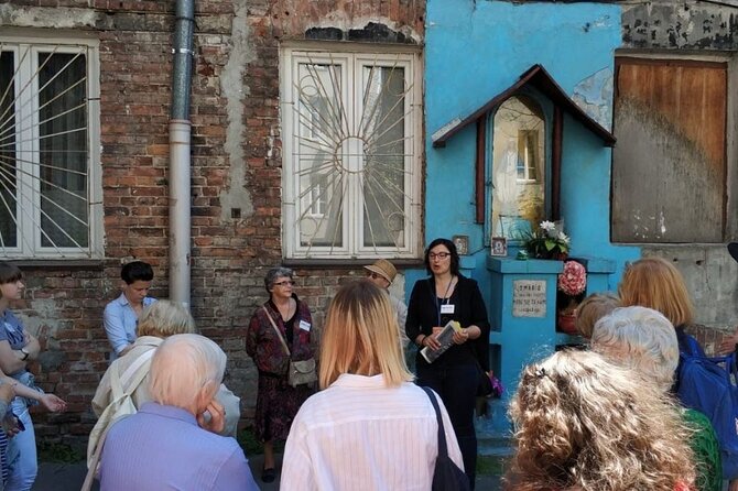 Warsaw Praga Guided Historical Walking Tour - Immersive Narratives of Pragas Past