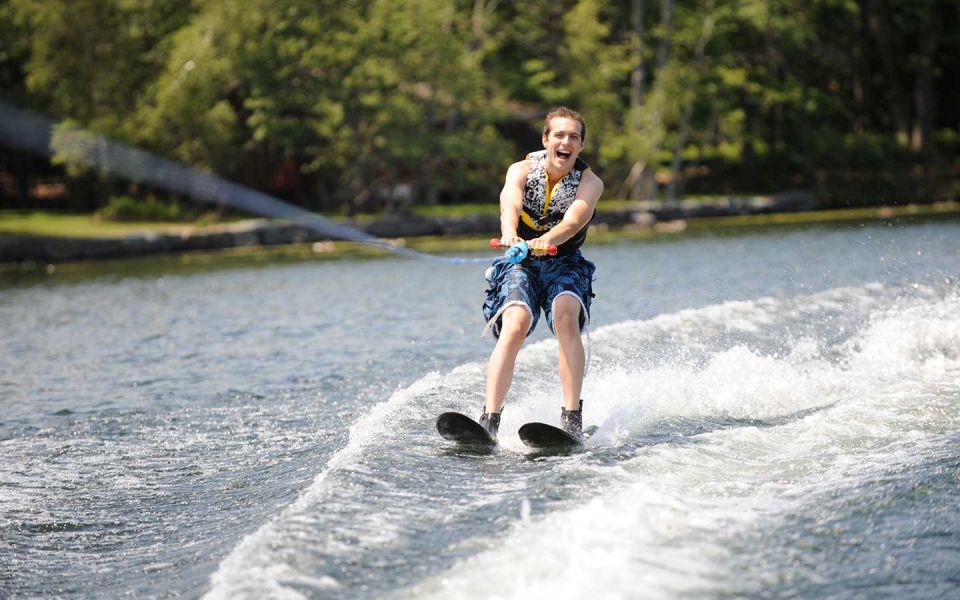 Waterskiing in Trincomalee - Instructor and Support