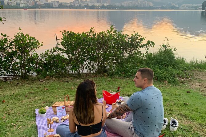 Wine & Cheese Picnic at Lagoa Rodrigo De Freitas - Operating Hours