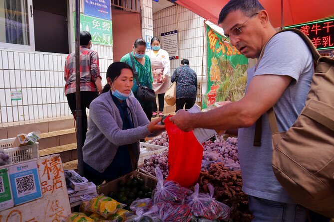 Yunnan Wet Market + Wild Mushroom Hotpot +Tofu Making Eco Tour - Tofu Making Workshop