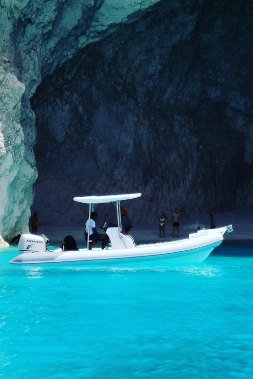 Zakynthos : Island Half Circle Boat Tour - Boat Specifications