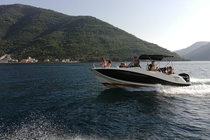 3h-Private Bout: Kotor Bay and Blue Cave Attraction (Free Drinks) - Inclusions and Amenities