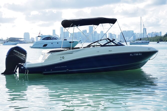 42 Ft Private Yacht Miami, Rent for 2 Our 4 Hours, for 12 People - Good To Know
