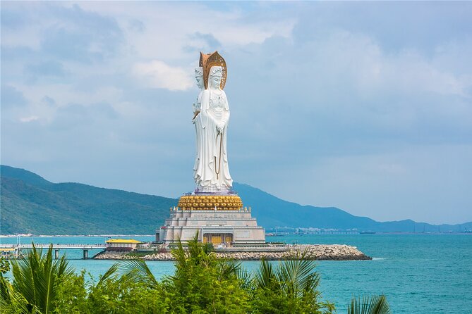 1-Day Sanya Customized Itinerary Charter Car Service - Luhuitou Park Experience