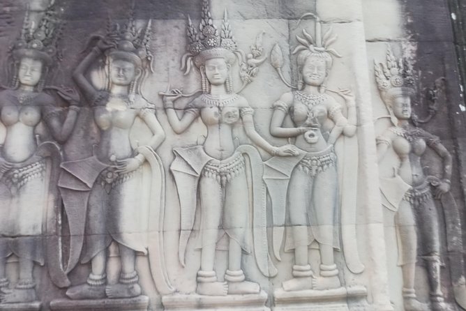 2-Day Temple Visit and Floating Village From Siem Reap - Transportation Details