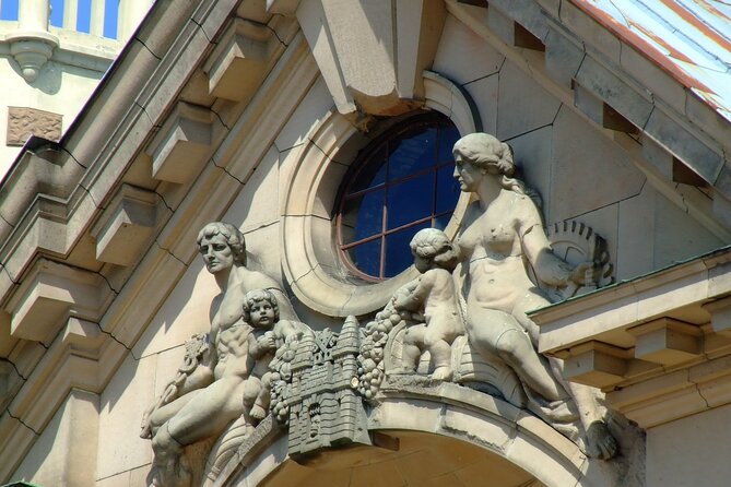 2 Hours Walking Tour in Legends and Secret of Rigas Old Town - Accessibility and Participation