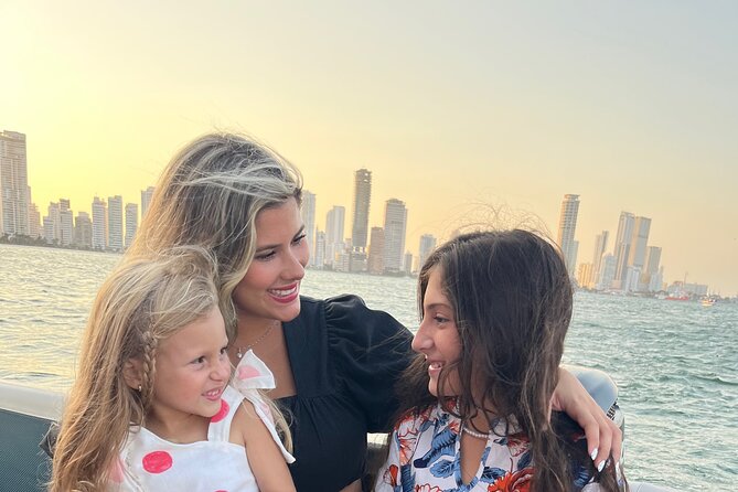 2 Hrs Tour in Cartagena Bay With Sunset View - Sunset View Experience