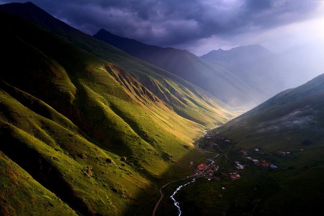 3-Day Hiking Group Tour in Kazbegi - Delectable Meals and Drinks