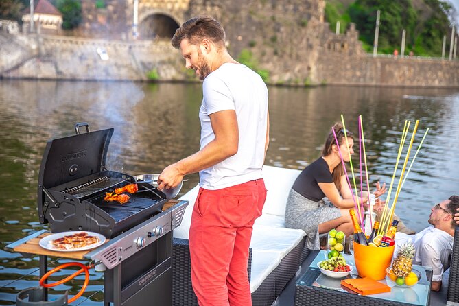 3-hours Prague Private Boat Cruise Beer or Prosecco Unlimited - Boat Features and Amenities