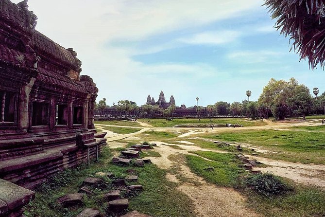4-Day Tour(The Amazing Face, Jungle of Temple & Holy Clay) - Travel Tips