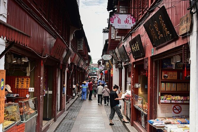 4-Hour Qibao Ancient Water Town Private Tour With Metro Experience - Traveler Reviews and Feedback