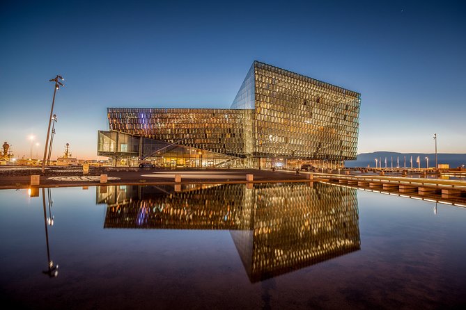 6 Day Iceland With Reykjavik Northern Light Blue Lagoon Golden Circle South - Chasing the Northern Lights