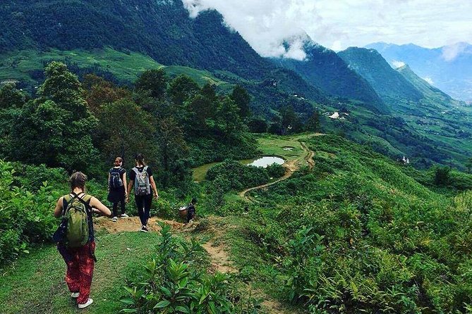 7 Days Package Hanoi- Halong -Sapa-Ninh Binh - Day 2: Halong Bay Adventure