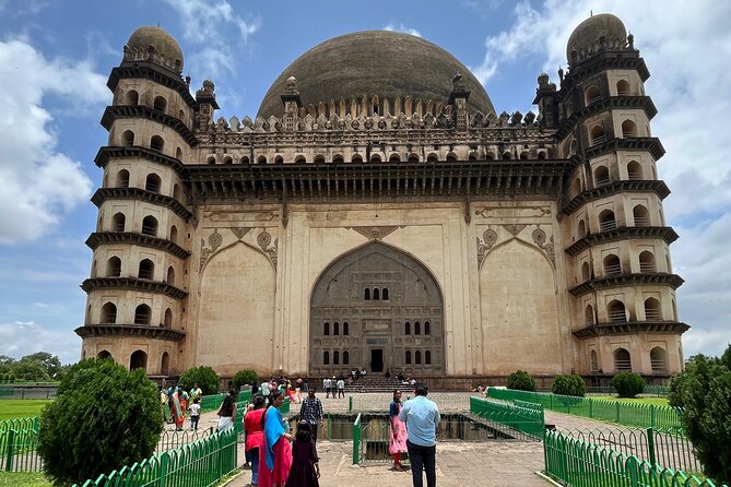 8 Days Tour From Aurangabad to Ajanta Ellora Hampi & Badami Caves - Day 4: Bibi-ka Maqbara Experience
